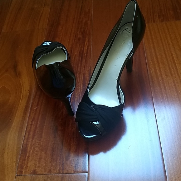 Nine West Platform Peep Toe Heels - Picture 7 of 8